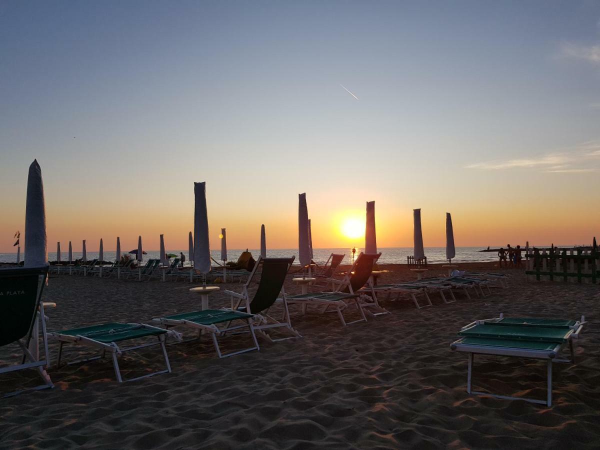 Villa Rimini - Seaview & Roman Holidays Apartments - Garden&Beach 300Mt Anzio Exterior foto